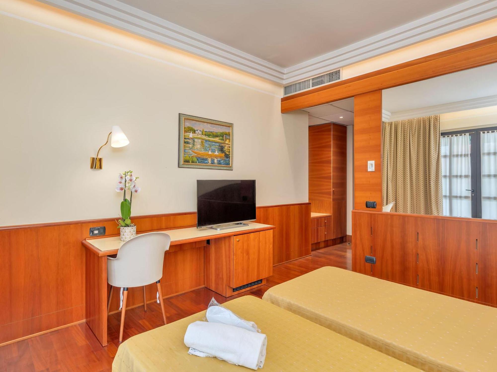 B&B Hotels Hotel Prestige Ornago Exteriér fotografie