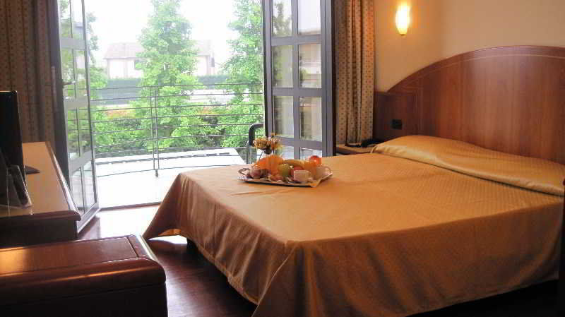 B&B Hotels Hotel Prestige Ornago Exteriér fotografie