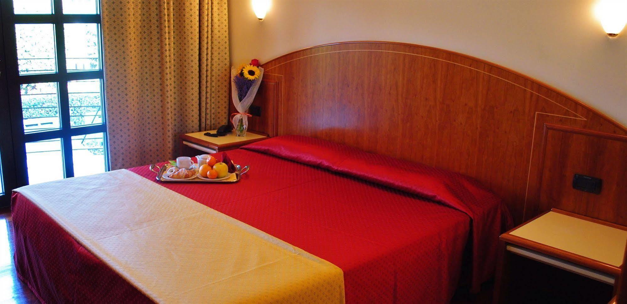B&B Hotels Hotel Prestige Ornago Exteriér fotografie